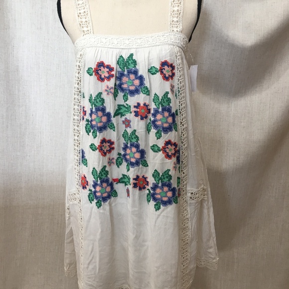 lovestitch Dresses & Skirts - Lovestitch boho Romina dress lace M NWT